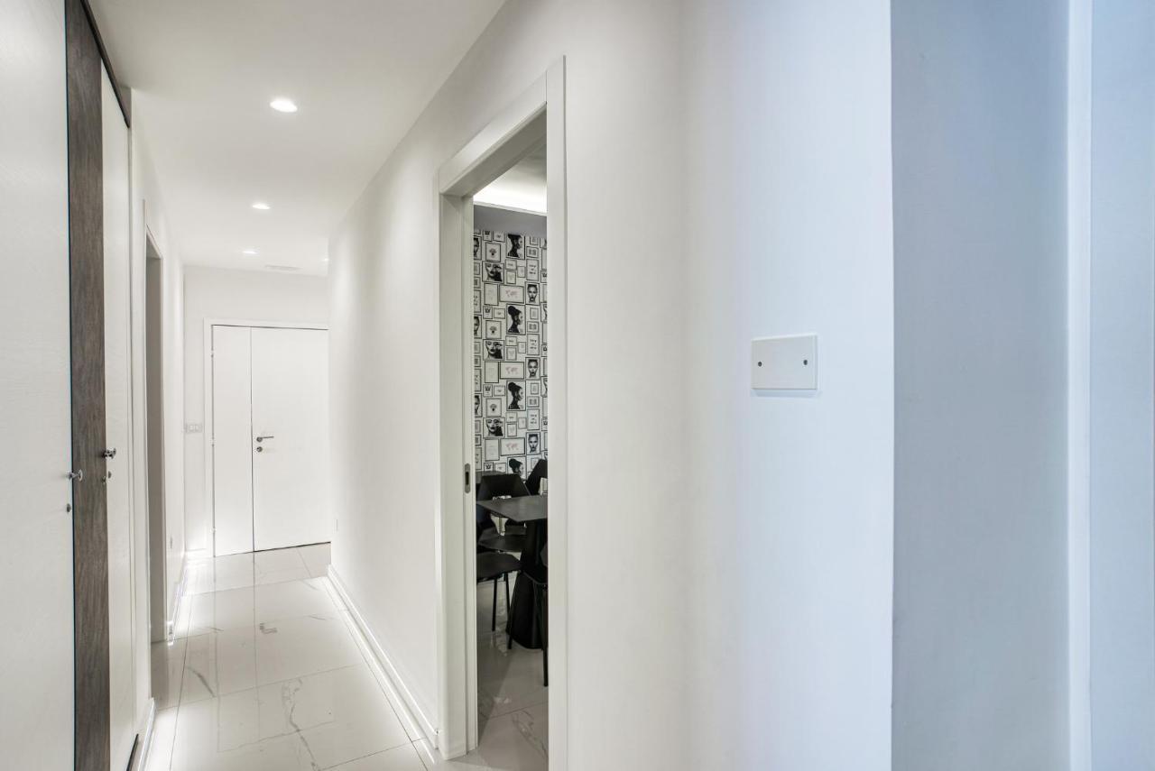 Distinto Suite & Rooms Lecce Exteriör bild