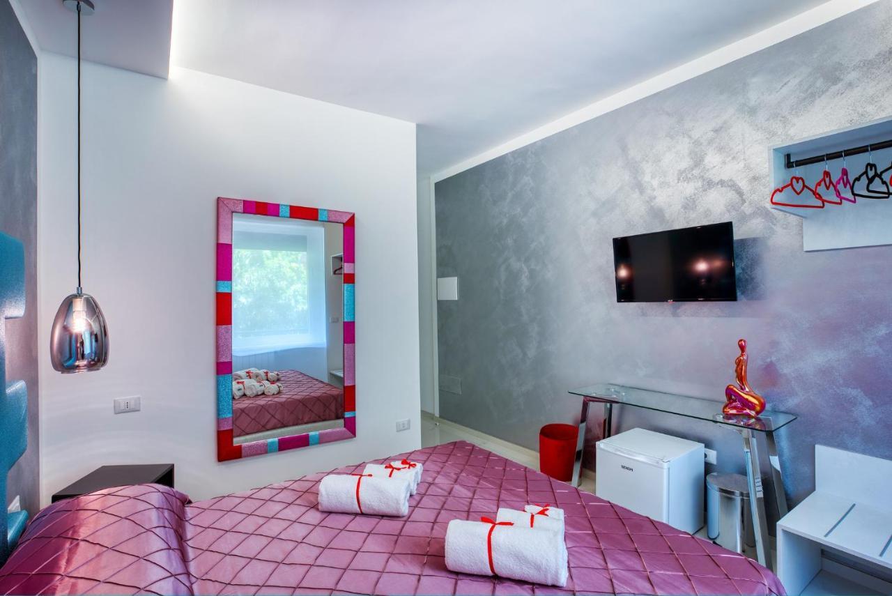 Distinto Suite & Rooms Lecce Exteriör bild