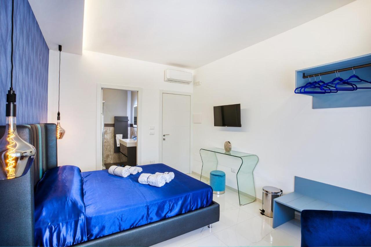 Distinto Suite & Rooms Lecce Exteriör bild