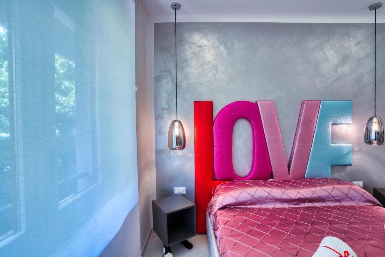 Distinto Suite & Rooms Lecce Exteriör bild