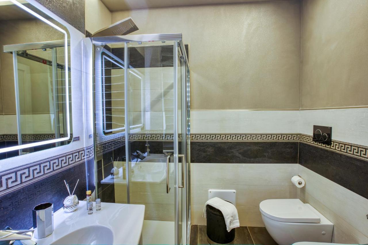 Distinto Suite & Rooms Lecce Exteriör bild